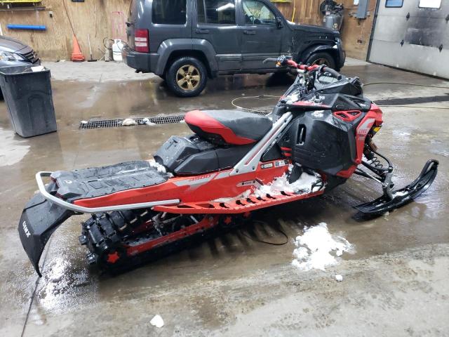 YH2LSUNK8NR001293 - 2022 LYNX SNOWMOBILE RED photo 4