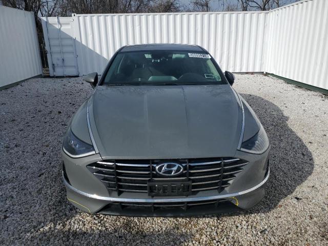 5NPEG4JA7MH125716 - 2021 HYUNDAI SONATA SE GRAY photo 5