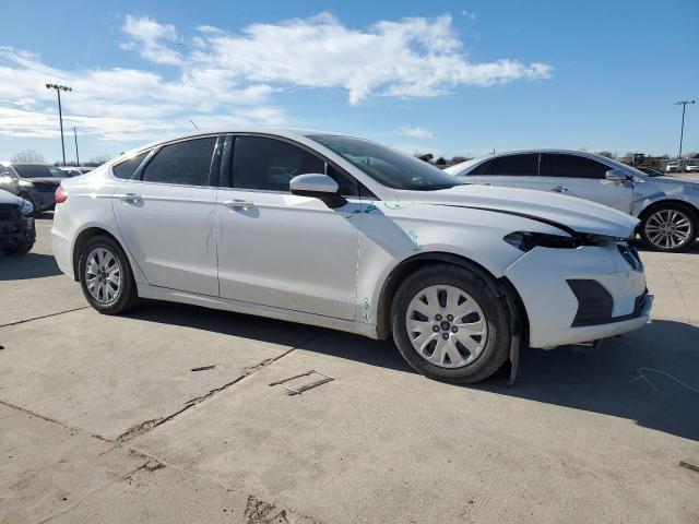 3FA6P0G76KR171417 - 2019 FORD FUSION S WHITE photo 4