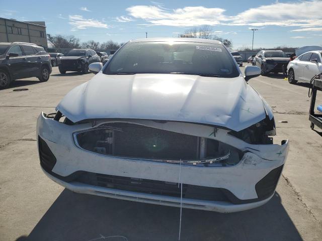 3FA6P0G76KR171417 - 2019 FORD FUSION S WHITE photo 5