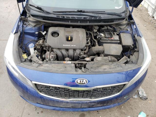 3KPFK4A7XHE069823 - 2017 KIA FORTE LX BLUE photo 11