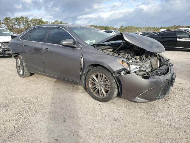 4T1BF1FK6GU547570 - 2016 TOYOTA CAMRY LE GRAY photo 4