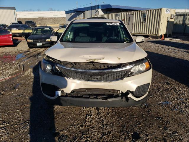 5XYKT3A14CG203254 - 2012 KIA SORENTO BASE BEIGE photo 5