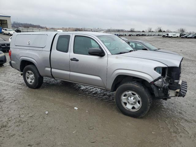 5TFRX5GN8JX125693 - 2018 TOYOTA TACOMA ACCESS CAB SILVER photo 4