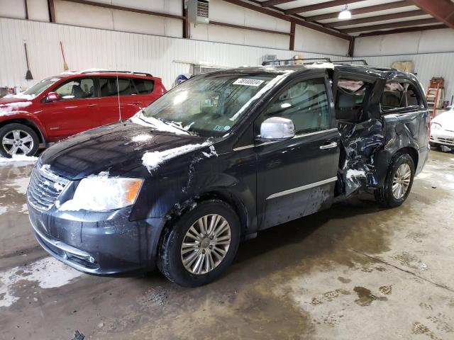 2013 CHRYSLER TOWN & COU LIMITED, 