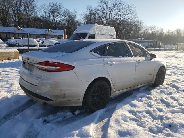 3FA6P0LU7JR274579 - 2018 FORD FUSION SE HYBRID WHITE photo 3