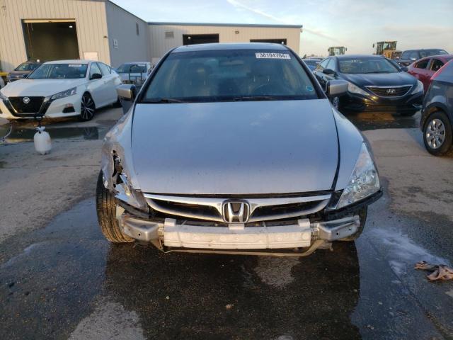 1HGCM56886A068708 - 2006 HONDA ACCORD EX SILVER photo 5