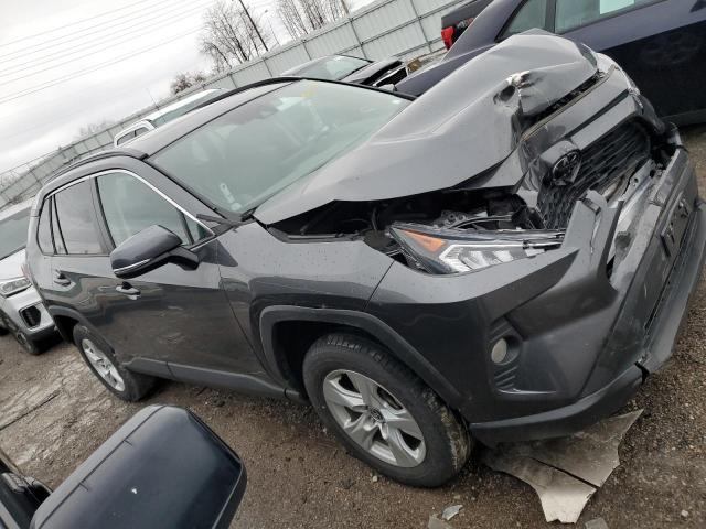 2T3P1RFV6MC236576 - 2021 TOYOTA RAV4 XLE GRAY photo 4