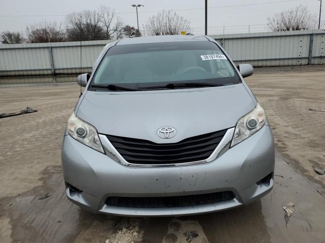 5TDKK3DC7BS156349 - 2011 TOYOTA SIENNA LE SILVER photo 5