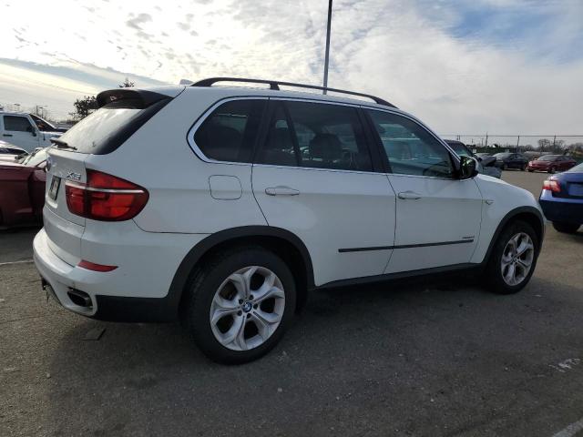 5UXZV8C50BL420355 - 2011 BMW X5 XDRIVE50I SILVER photo 3