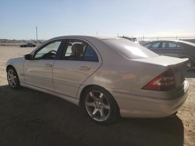 WDBRF52H67F932554 - 2007 MERCEDES-BENZ C 230 WHITE photo 2