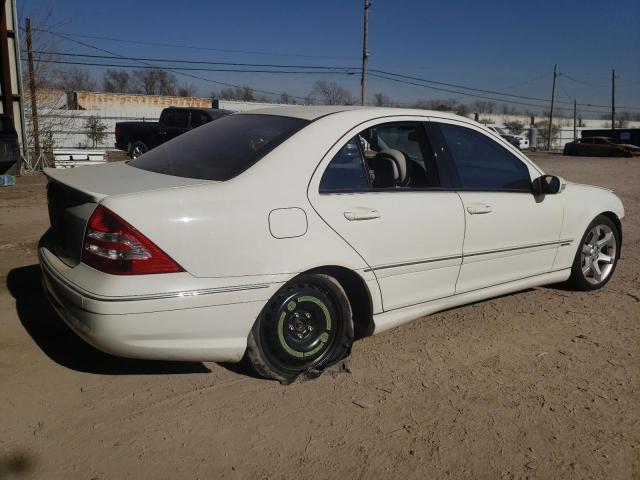 WDBRF52H67F932554 - 2007 MERCEDES-BENZ C 230 WHITE photo 3