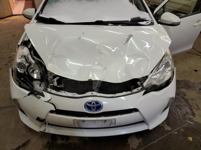 JTDKDTB34D1557645 - 2013 TOYOTA PRIUS C WHITE photo 11