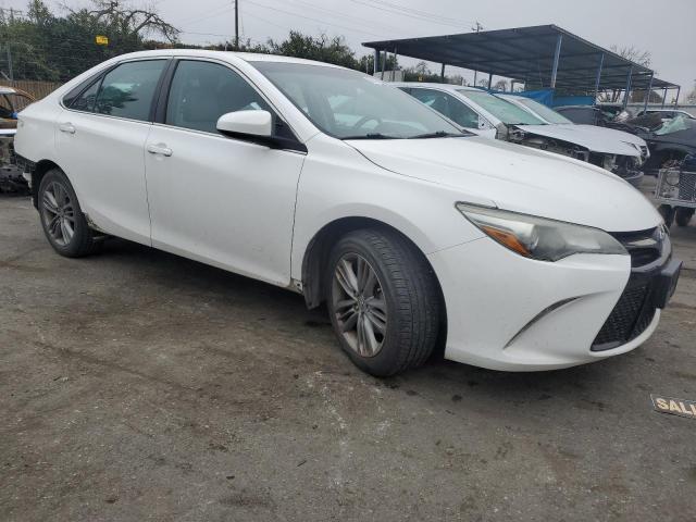 4T1BF1FK9GU531606 - 2016 TOYOTA CAMRY LE WHITE photo 4