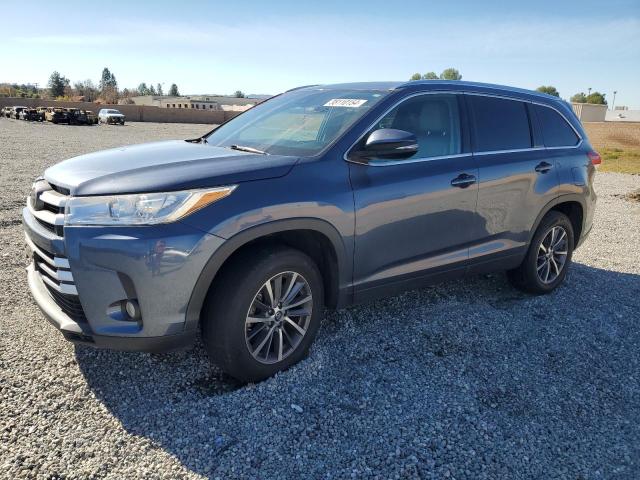 2019 TOYOTA HIGHLANDER SE, 