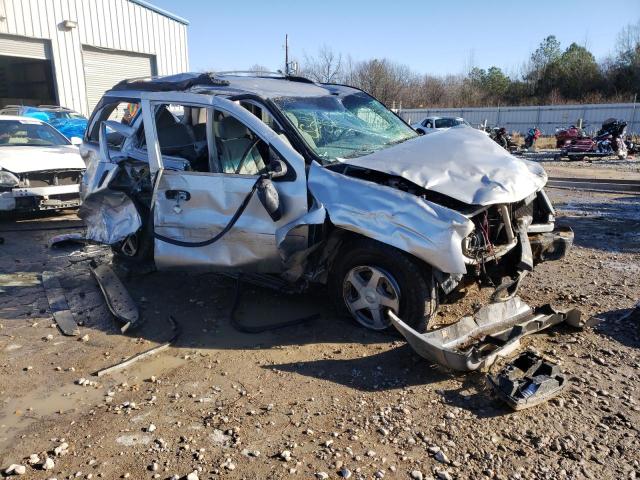 1GNDS13S252134669 - 2005 CHEVROLET TRAILBLAZE LS SILVER photo 4