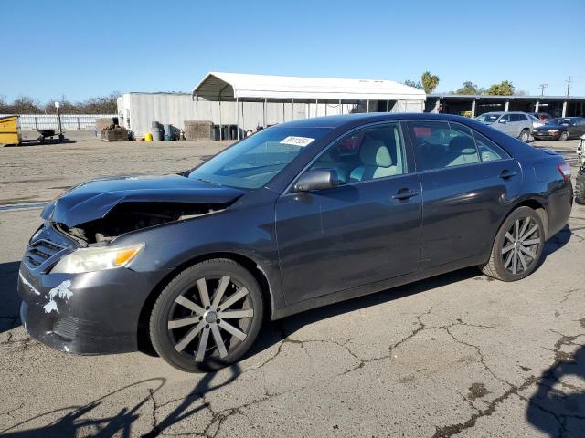 4T1BF3EK1AU017625 - 2010 TOYOTA CAMRY BASE GRAY photo 1