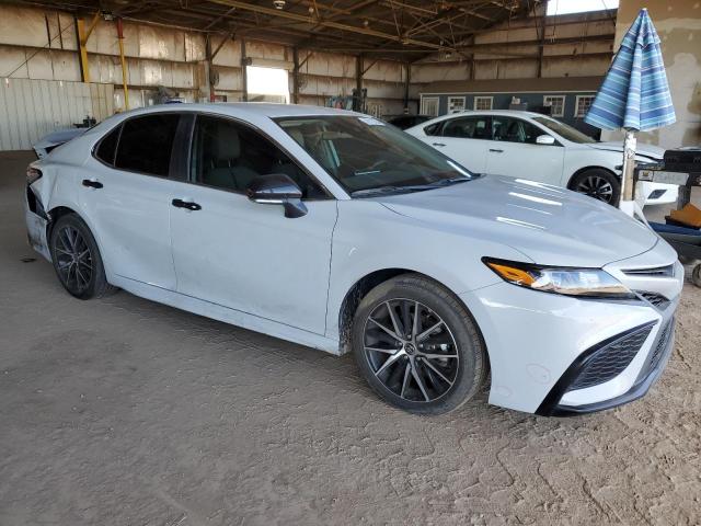 4T1G11AK3PU107432 - 2023 TOYOTA CAMRY SE NIGHT SHADE WHITE photo 4