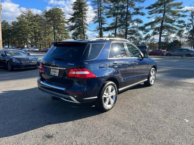 4JGDA5HB1FA465581 - 2015 MERCEDES-BENZ ML 350 4MATIC BLUE photo 3