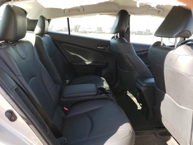 JTDKARFP2J3079699 - 2018 TOYOTA PRIUS PRIM Silber Foto 10