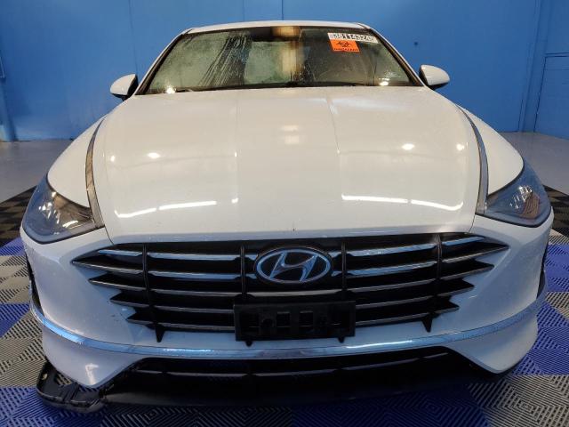 5NPEG4JA4MH126919 - 2021 HYUNDAI SONATA SE WHITE photo 5