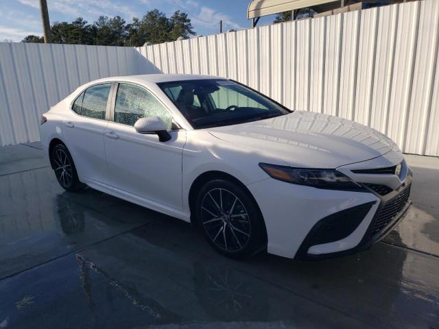 4T1G11AKXPU829190 - 2023 TOYOTA CAMRY SE NIGHT SHADE WHITE photo 4