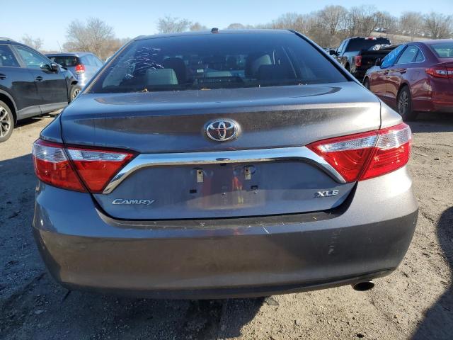 4T1BF1FK2HU663687 - 2017 TOYOTA CAMRY LE GRAY photo 6