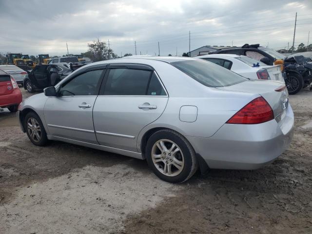 1HGCM56396A100649 - 2006 HONDA ACCORD SE SILVER photo 2