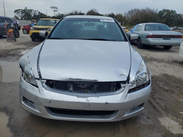 1HGCM56396A100649 - 2006 HONDA ACCORD SE SILVER photo 5