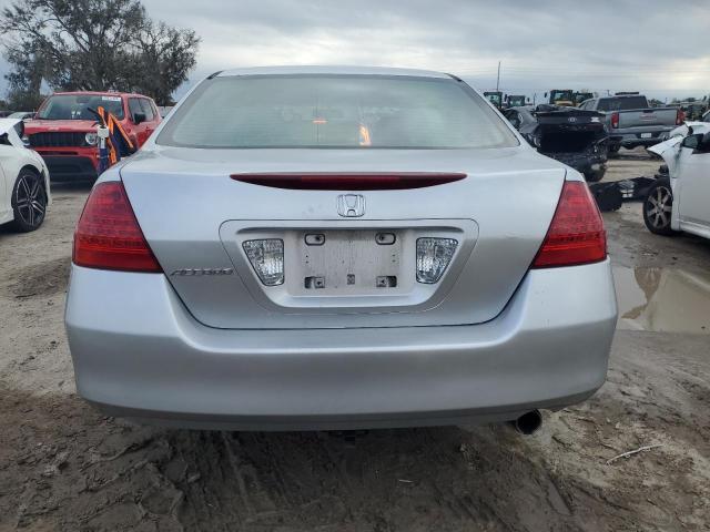 1HGCM56396A100649 - 2006 HONDA ACCORD SE SILVER photo 6