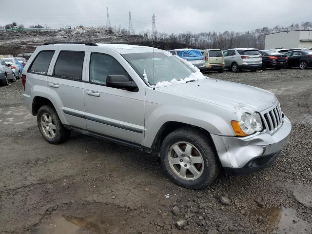 1J8HR48NX8C229854 - 2008 JEEP GRAND CHER LAREDO SILVER photo 4