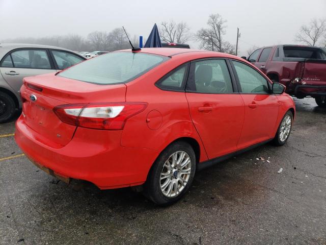 1FAHP3F29CL142056 - 2012 FORD FOCUS SE RED photo 3
