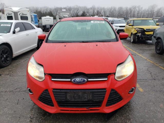 1FAHP3F29CL142056 - 2012 FORD FOCUS SE RED photo 5