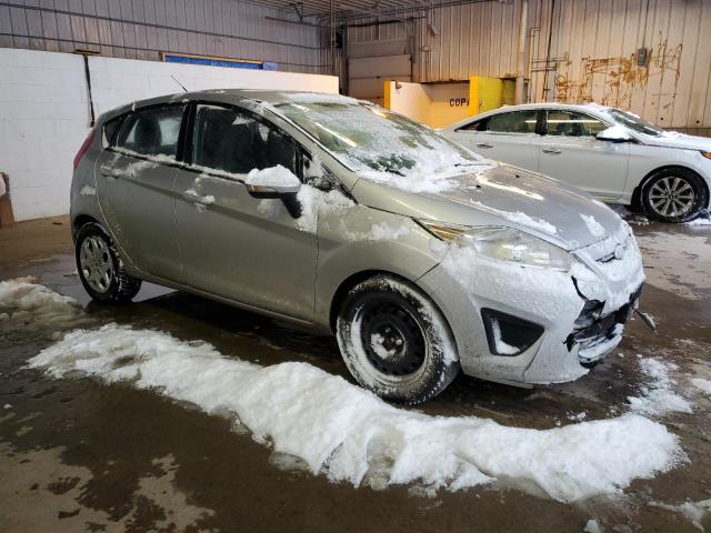 3FADP4EJ7DM182889 - 2013 FORD FIESTA SE SILVER photo 4