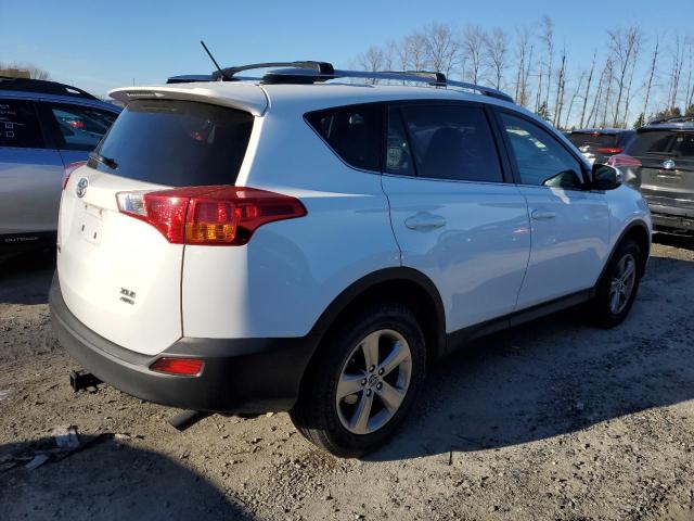 JTMRFREV2FD174376 - 2015 TOYOTA RAV4 XLE WHITE photo 3