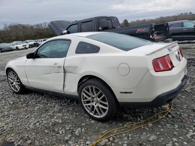 1ZVBP8AMXC5209223 - 2012 FORD MUSTANG WHITE photo 2