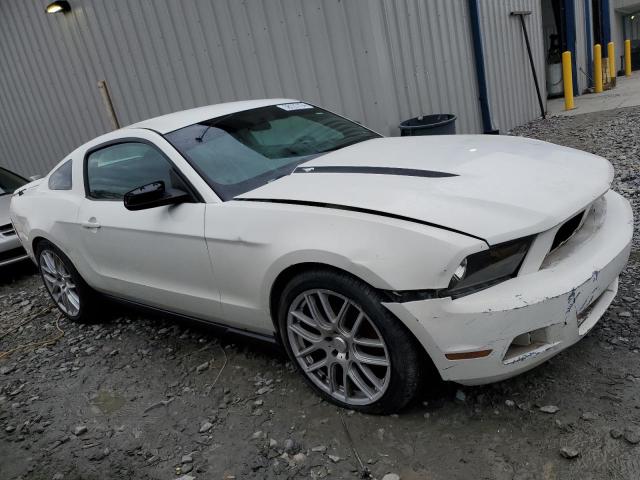 1ZVBP8AMXC5209223 - 2012 FORD MUSTANG WHITE photo 4