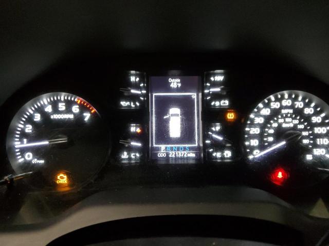 5TFCY5F17JX022749 - 2018 TOYOTA TUNDRA DOUBLE CAB SR/SR5 WHITE photo 9