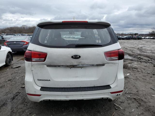 KNDMA5C14G6150023 - 2016 KIA SEDONA L WHITE photo 6