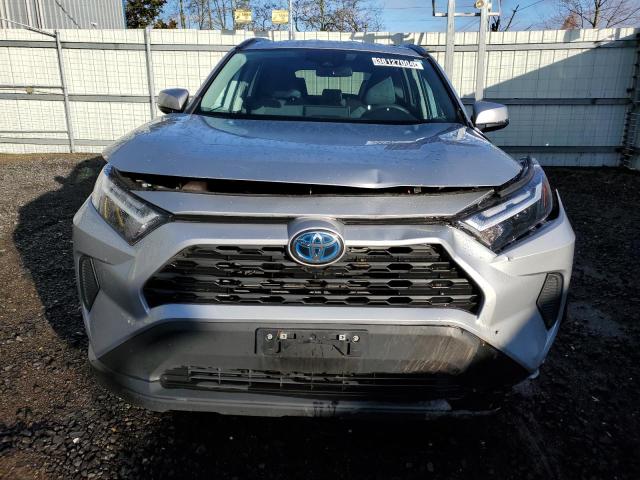 2T3RWRFV0NW142476 - 2022 TOYOTA RAV4 XLE SILVER photo 5