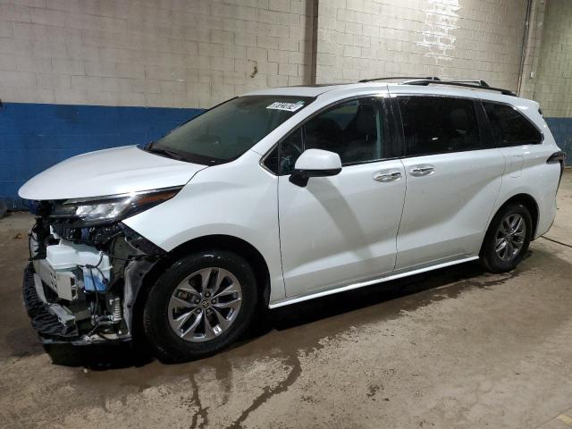 2023 TOYOTA SIENNA XLE, 