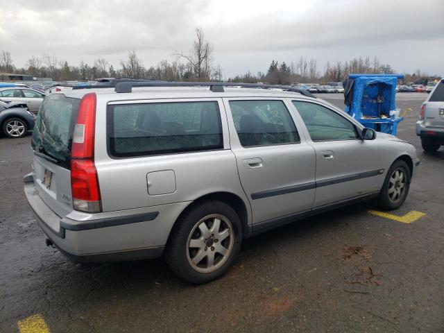 YV1SJ59H442429240 - 2004 VOLVO V70 SILVER photo 3