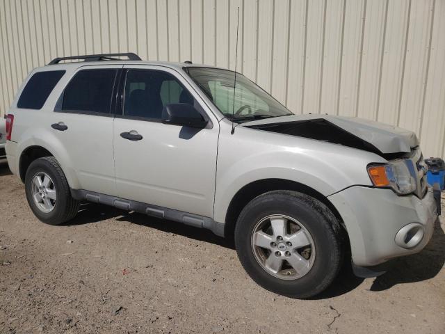 1FMCU03779KD06717 - 2009 FORD ESCAPE XLT TAN photo 4