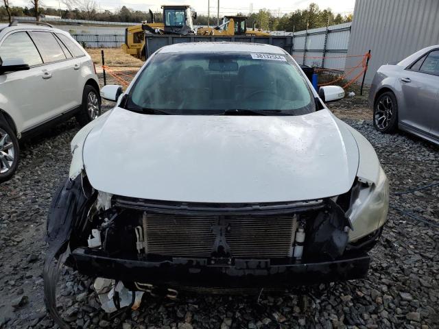 1N4AA5AP6BC860812 - 2011 NISSAN MAXIMA S WHITE photo 5