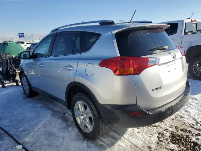 2T3BFREV5FW232579 - 2015 TOYOTA RAV4 LE SILVER photo 2