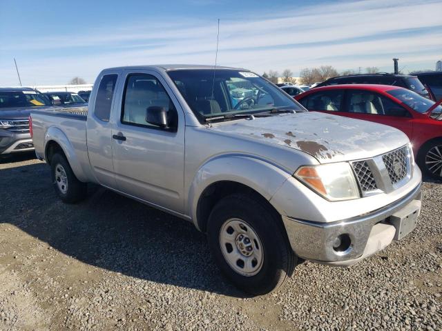 1N6BD06T56C474917 - 2006 NISSAN FRONTIER KING CAB XE SILVER photo 4