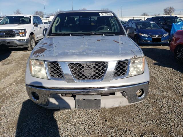 1N6BD06T56C474917 - 2006 NISSAN FRONTIER KING CAB XE SILVER photo 5