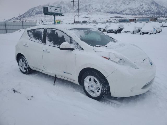 1N4AZ0CP2DC415818 - 2013 NISSAN LEAF S WHITE photo 4