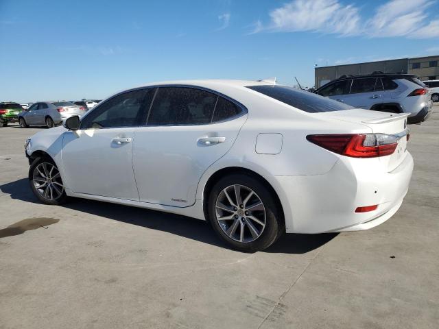 JTHBW1GG8H2134270 - 2017 LEXUS ES 300H WHITE photo 2