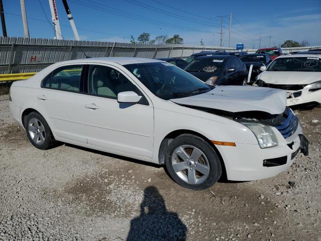 3FAHP07Z58R173856 - 2008 FORD FUSION SE WHITE photo 4